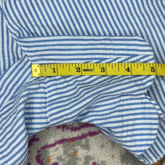 Lilly Pulitzer Buttercup Seersucker Scalloped Short Size 4 - Picture 16 of 16